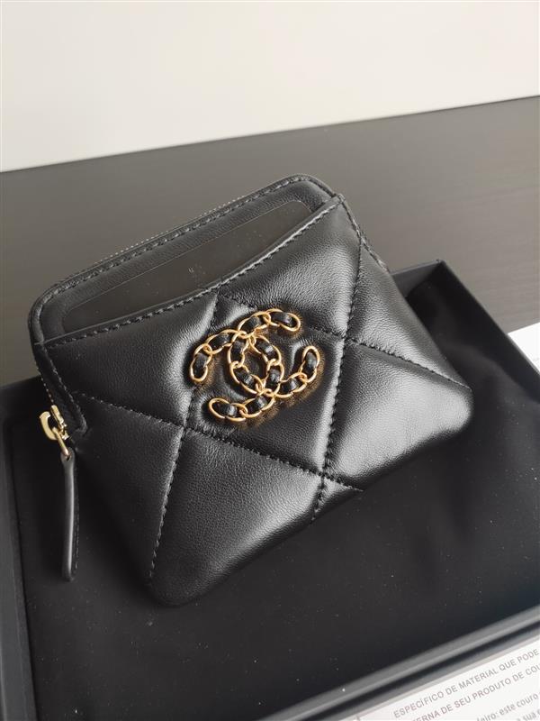 2026127215436849 210